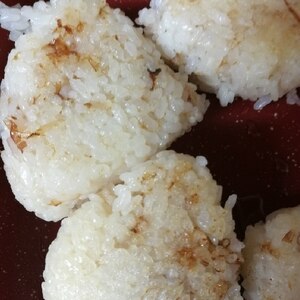 簡単♪裏技で失敗しないカリカリ焼きおにぎり